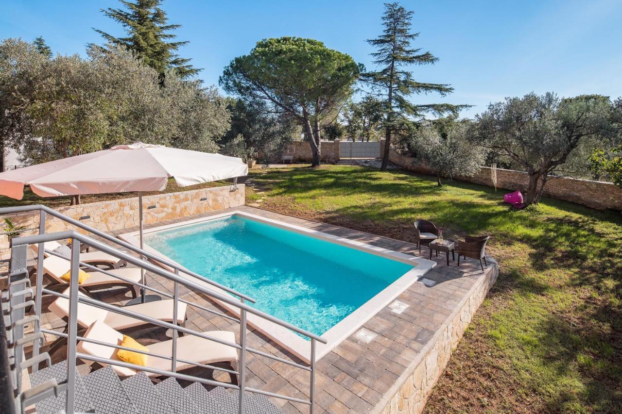Villa Polion Peroj Exterior photo